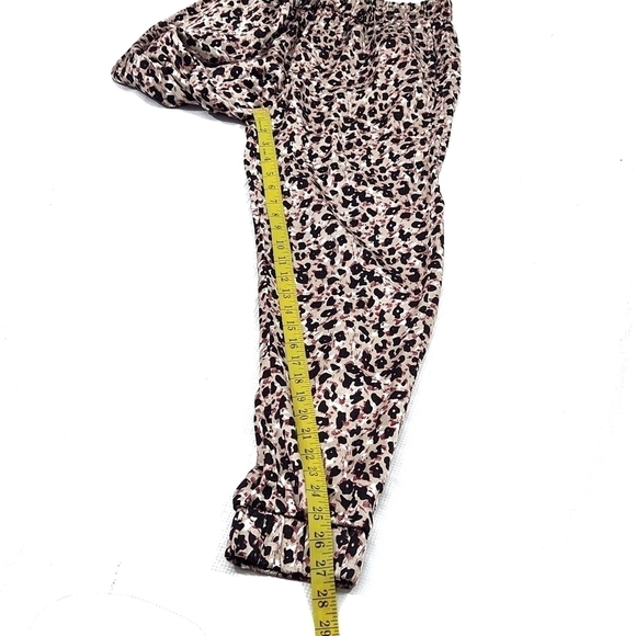 ZARA Leopard print high Waist Satin Jogging pants - Picture 3 of 9